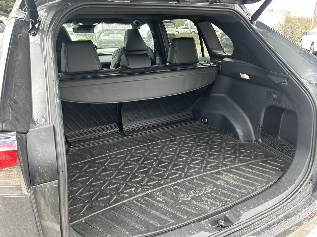 Toyota RAV4 Hybrid  2025 à Bolton, Ontario