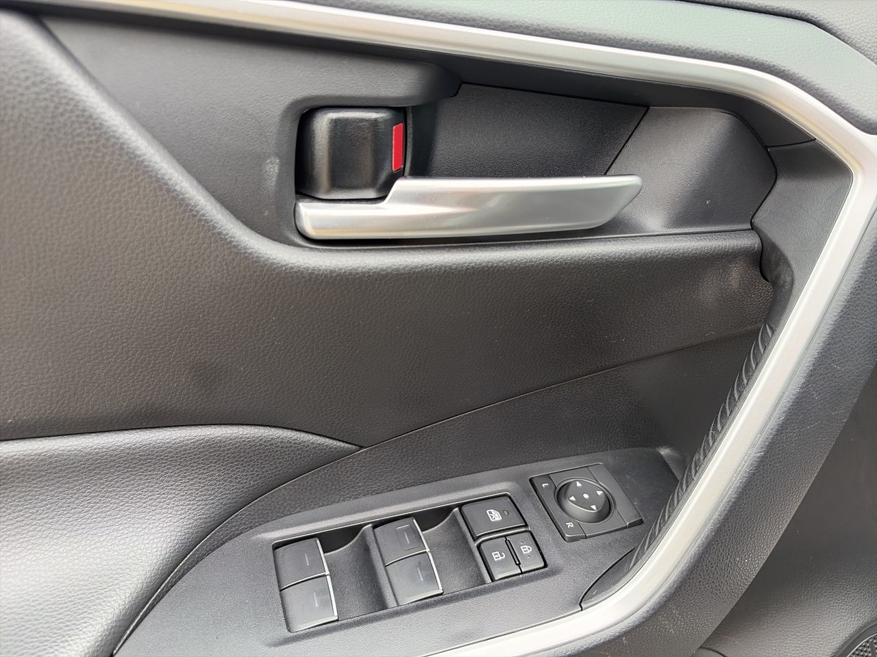 2025 Toyota RAV4 Hybrid