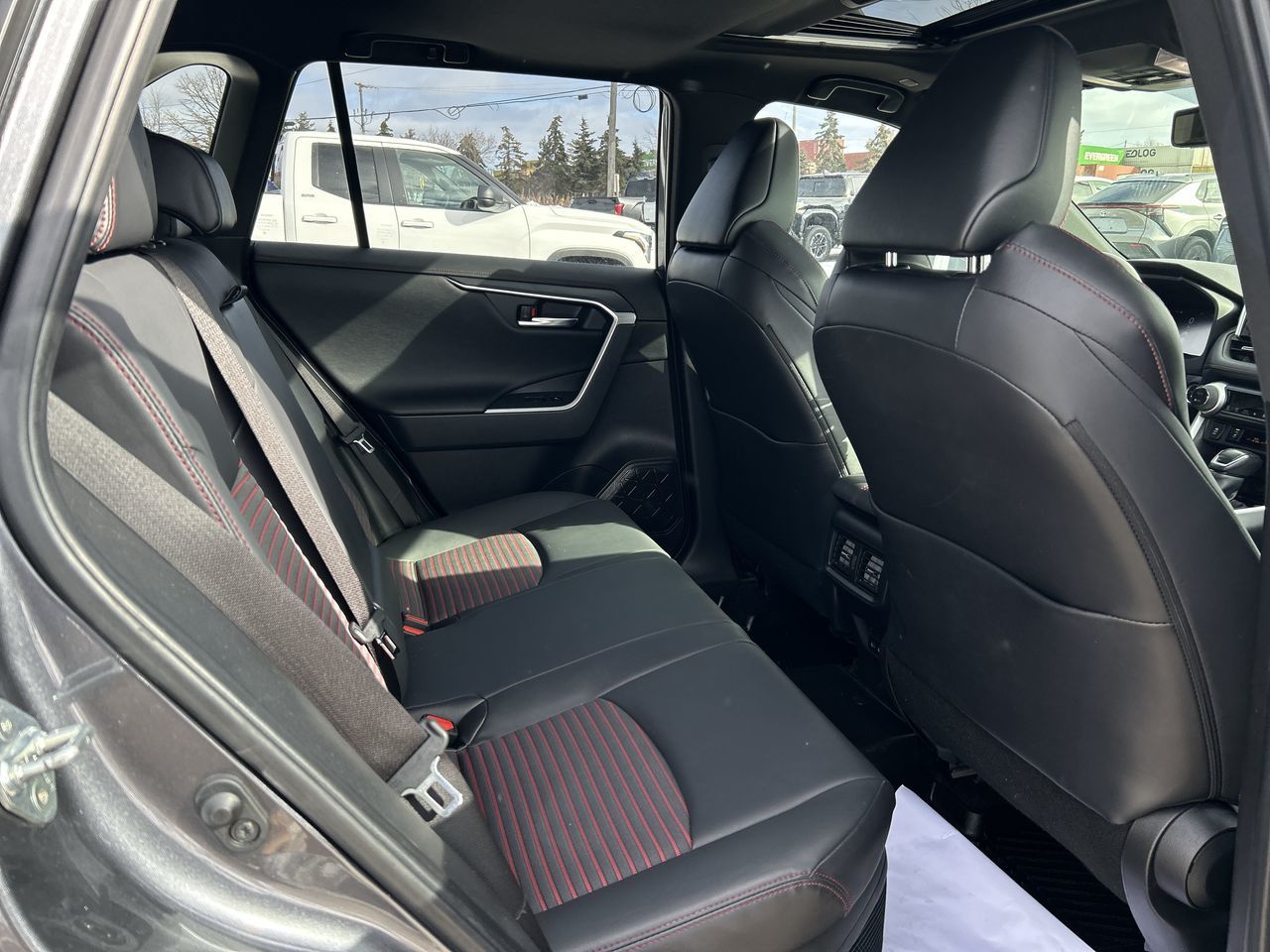 Toyota RAV4 Prime  2023 à Bolton, Ontario