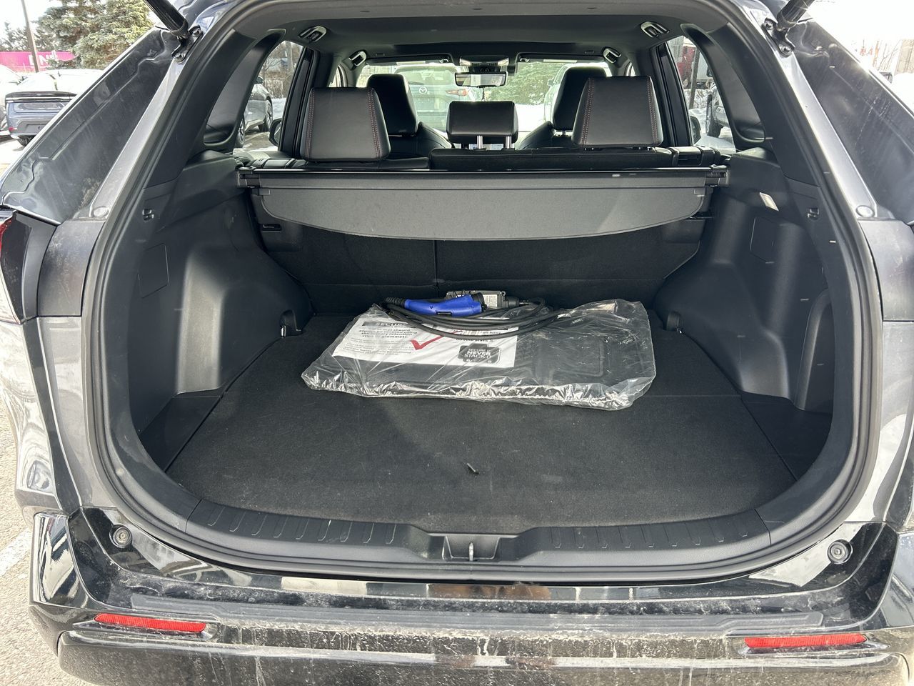 Toyota RAV4 Prime  2023 à Bolton, Ontario