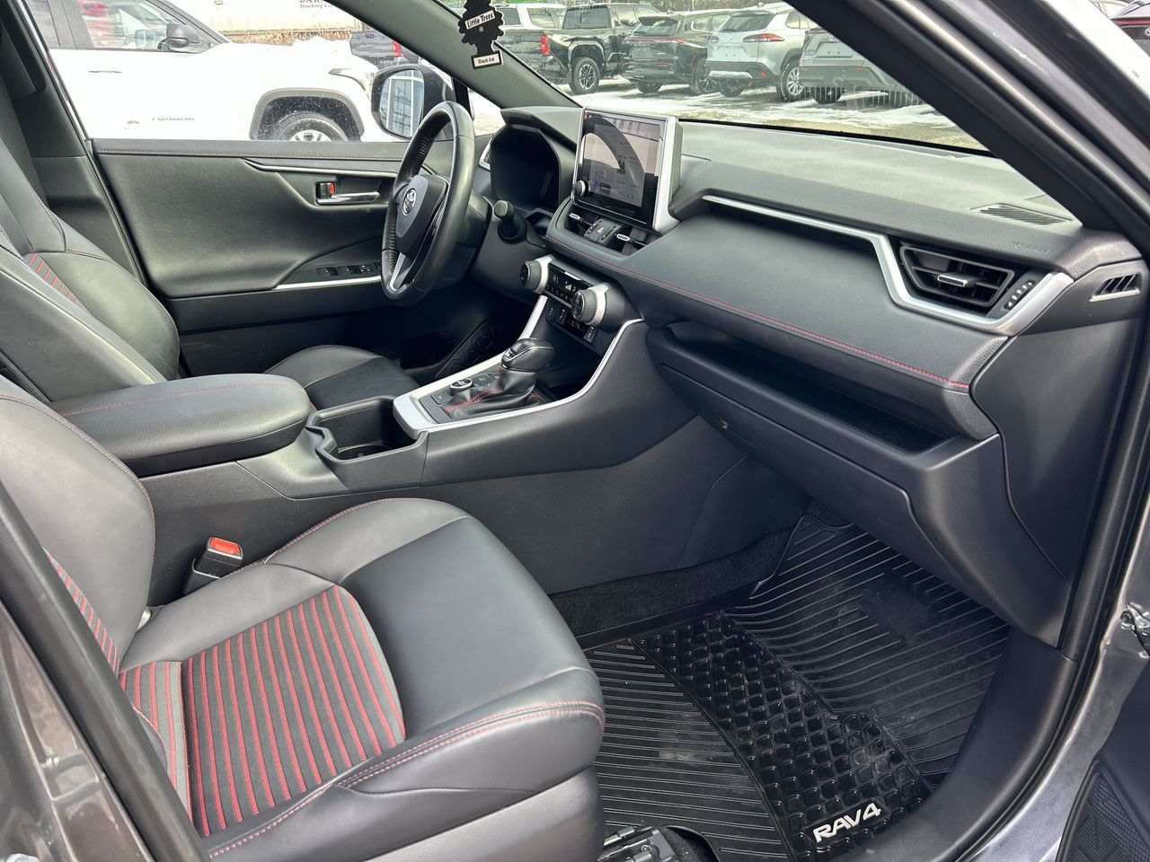Toyota RAV4 Prime  2023 à Bolton, Ontario