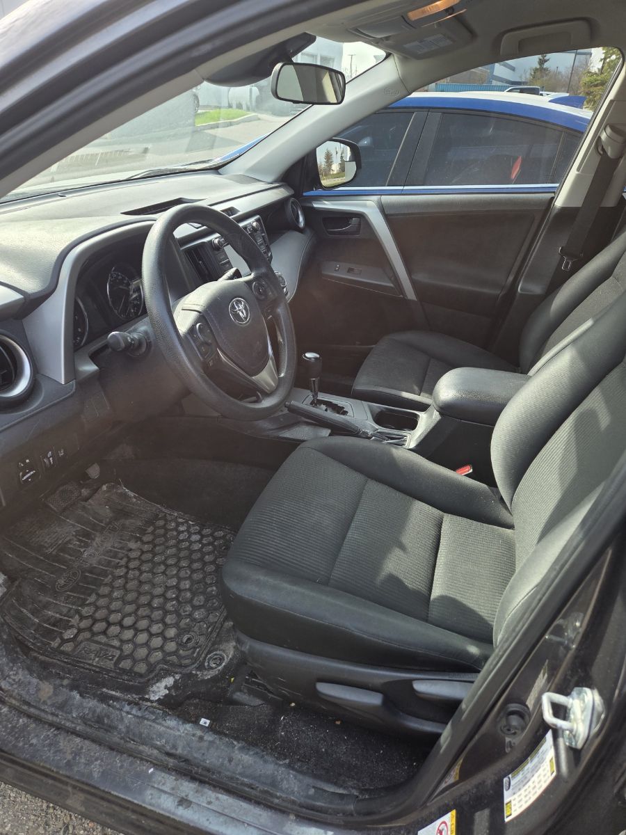 2017 Toyota RAV4 in Bolton, Ontario