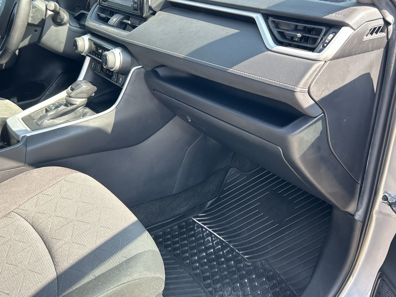 2022 Toyota RAV4 in Bolton, Ontario