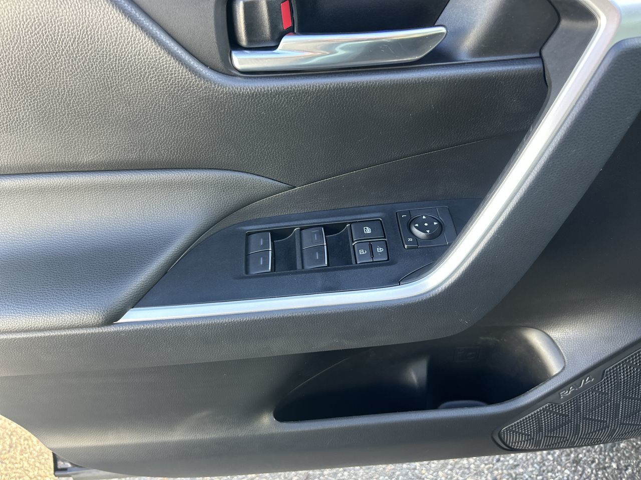 2022 Toyota RAV4 in Bolton, Ontario