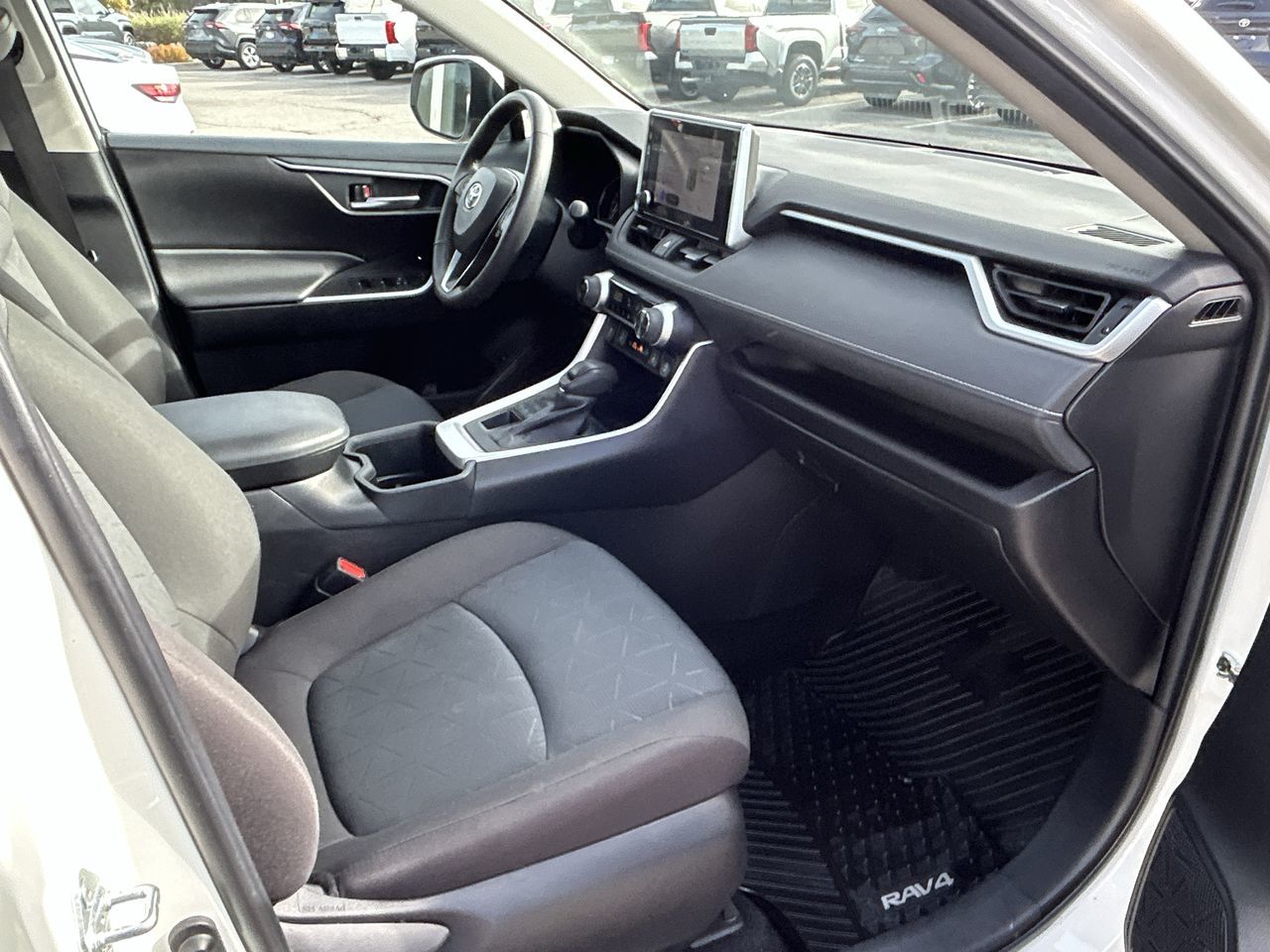 Toyota RAV4  2024 à Bolton, Ontario