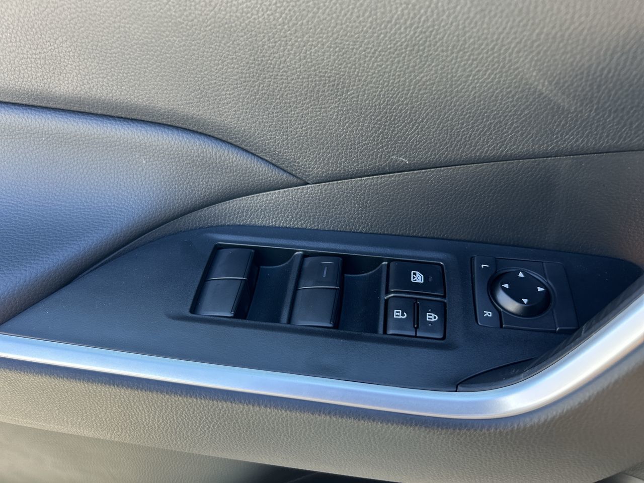 Toyota RAV4  2025 à Bolton, Ontario