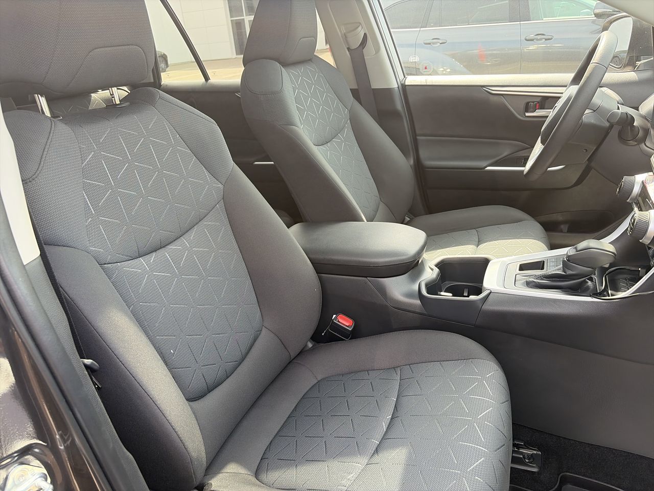 Toyota RAV4  2025 à Bolton, Ontario