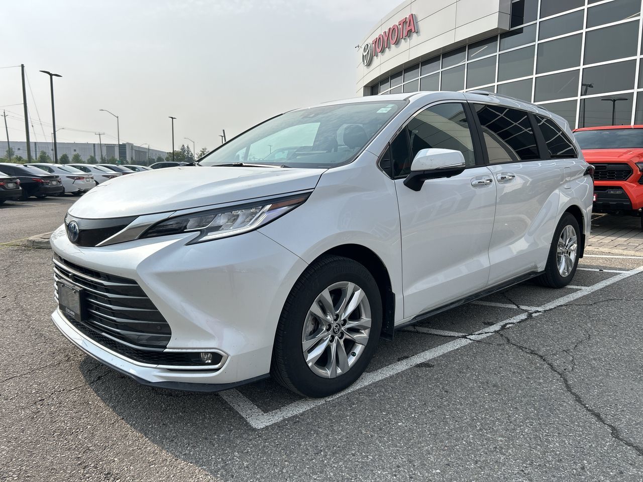 Toyota Sienna Hybrid  2025 à Bolton, Ontario