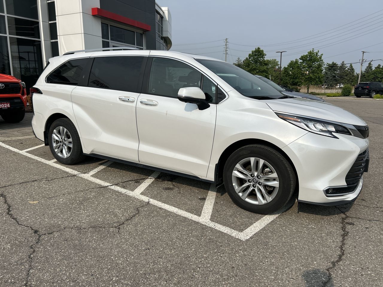 Toyota Sienna Hybrid  2025 à Bolton, Ontario