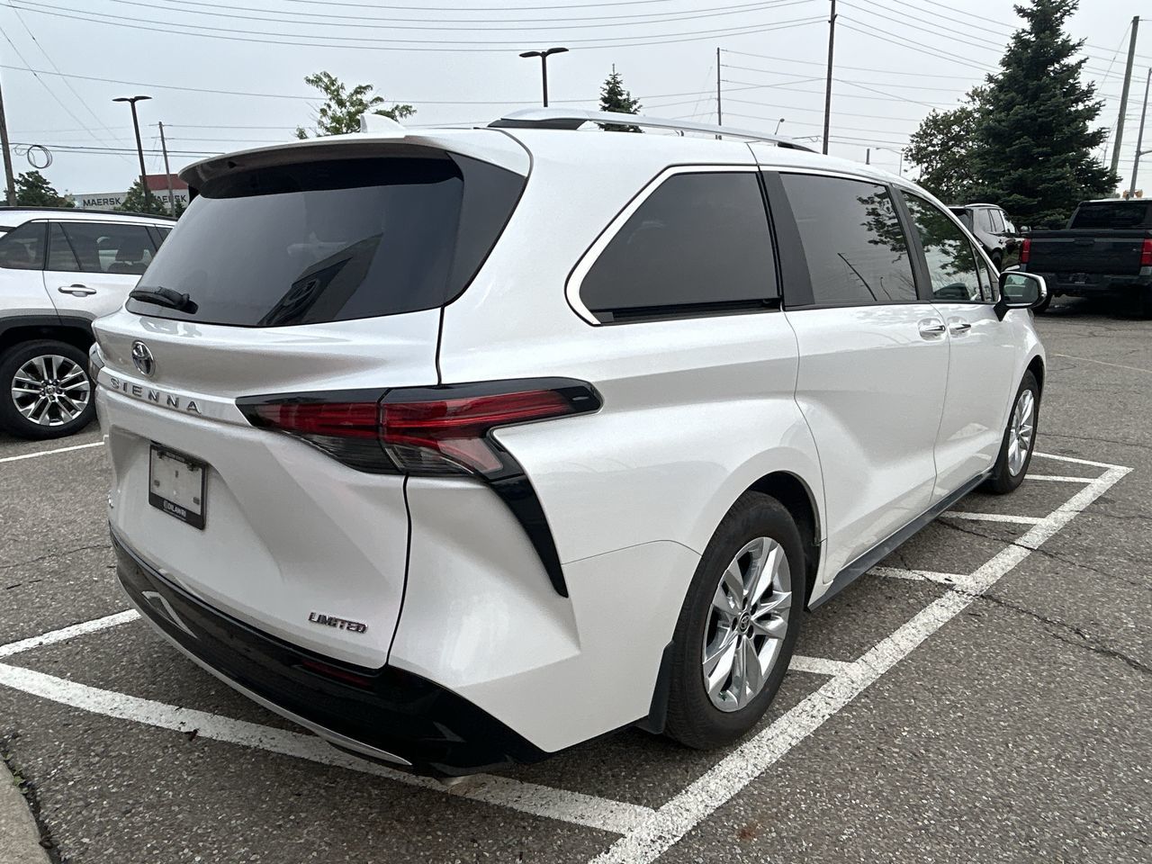 2025 Toyota Sienna Hybrid in Bolton, Ontario