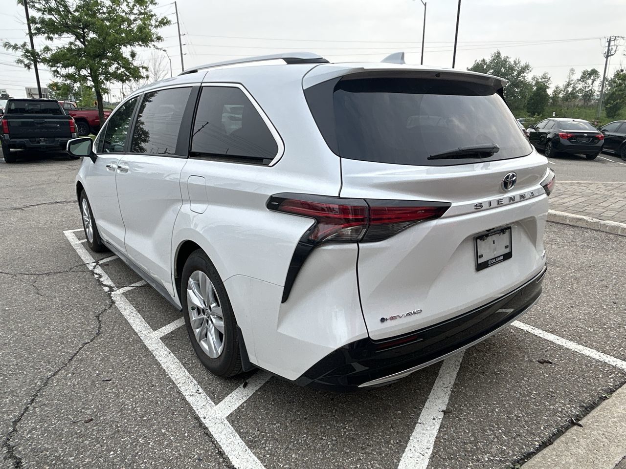 2025 Toyota Sienna Hybrid in Bolton, Ontario