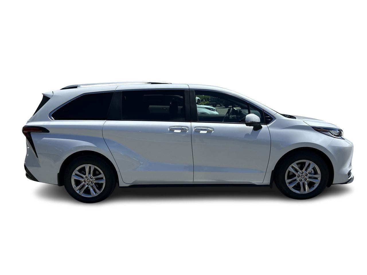 2025 Toyota Sienna Hybrid in Bolton, Ontario