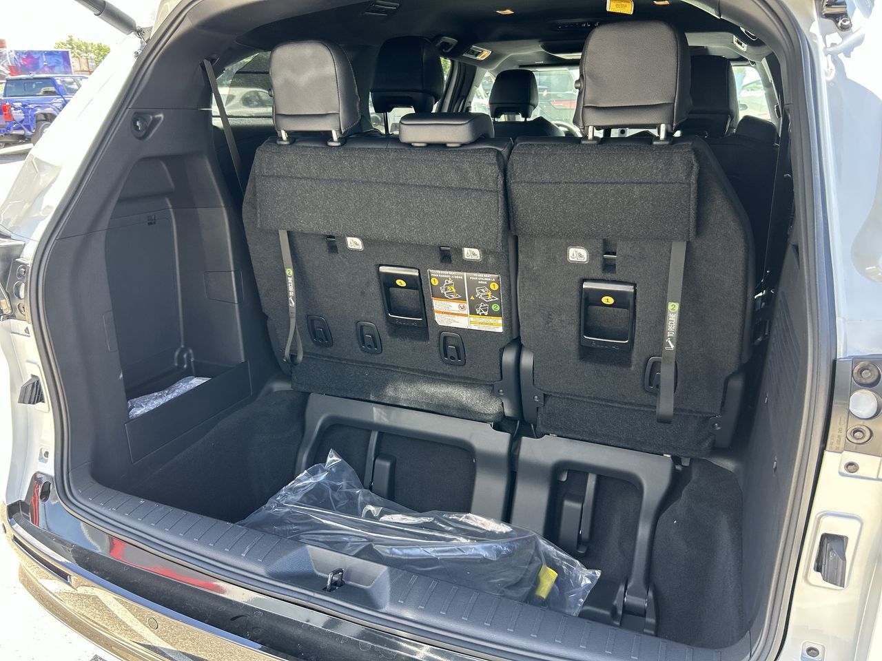 2025 Toyota Sienna Hybrid in Bolton, Ontario