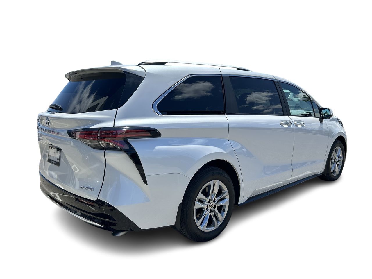 2025 Toyota Sienna Hybrid in Bolton, Ontario