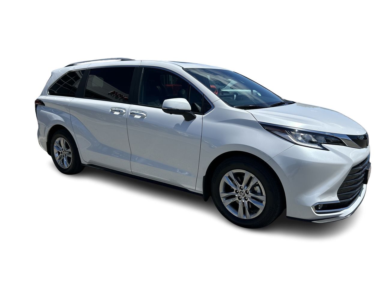2025 Toyota Sienna Hybrid in Bolton, Ontario