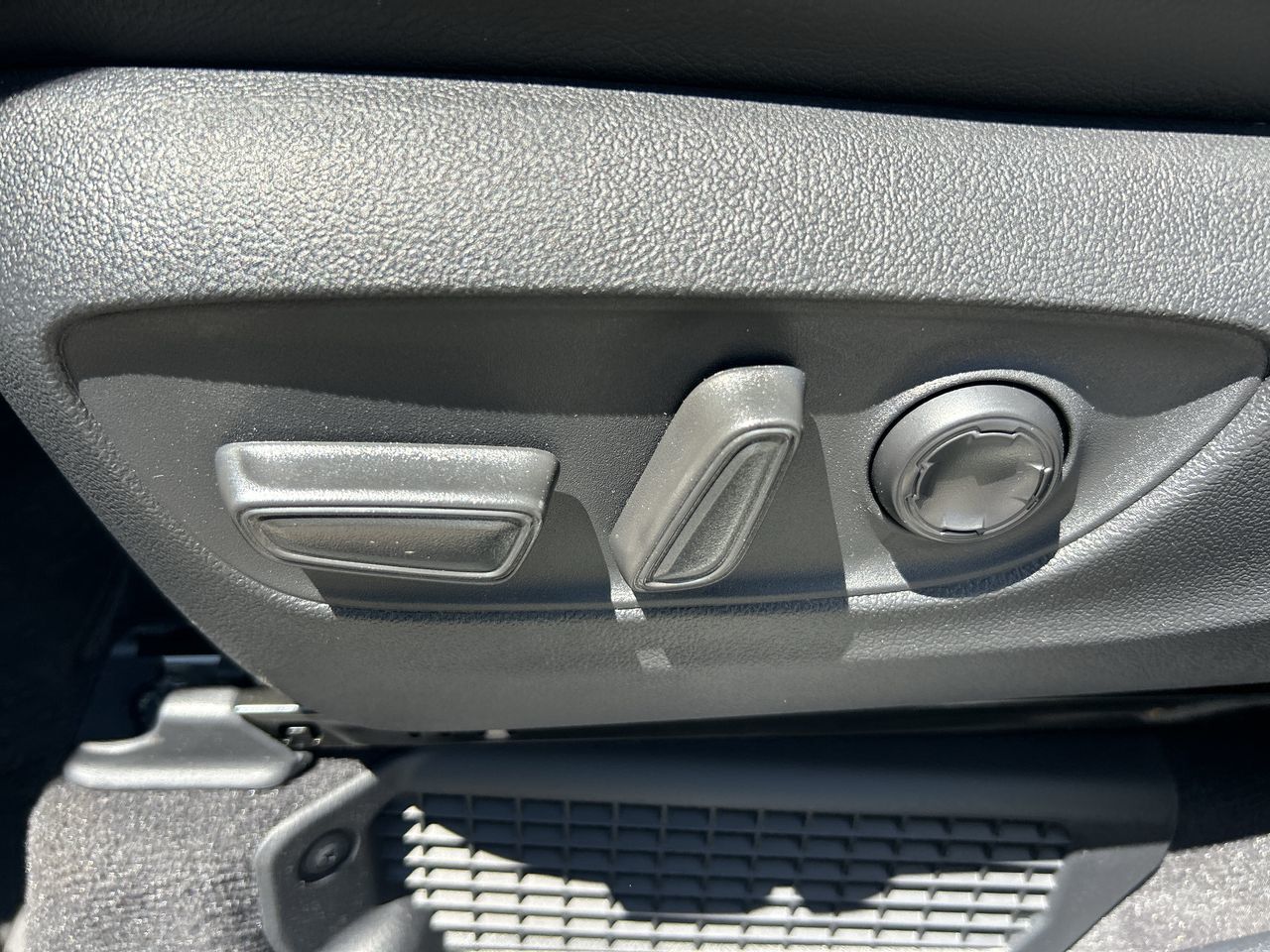 2025 Toyota Sienna Hybrid in Bolton, Ontario