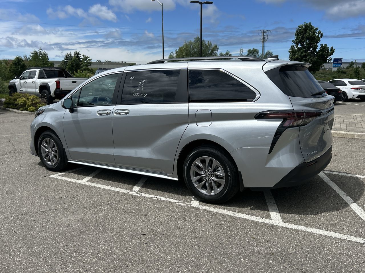 Toyota Sienna Hybrid  2025 à Bolton, Ontario