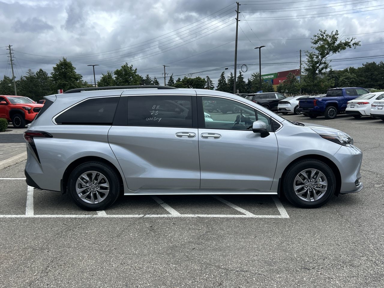 Toyota Sienna Hybrid  2025 à Bolton, Ontario