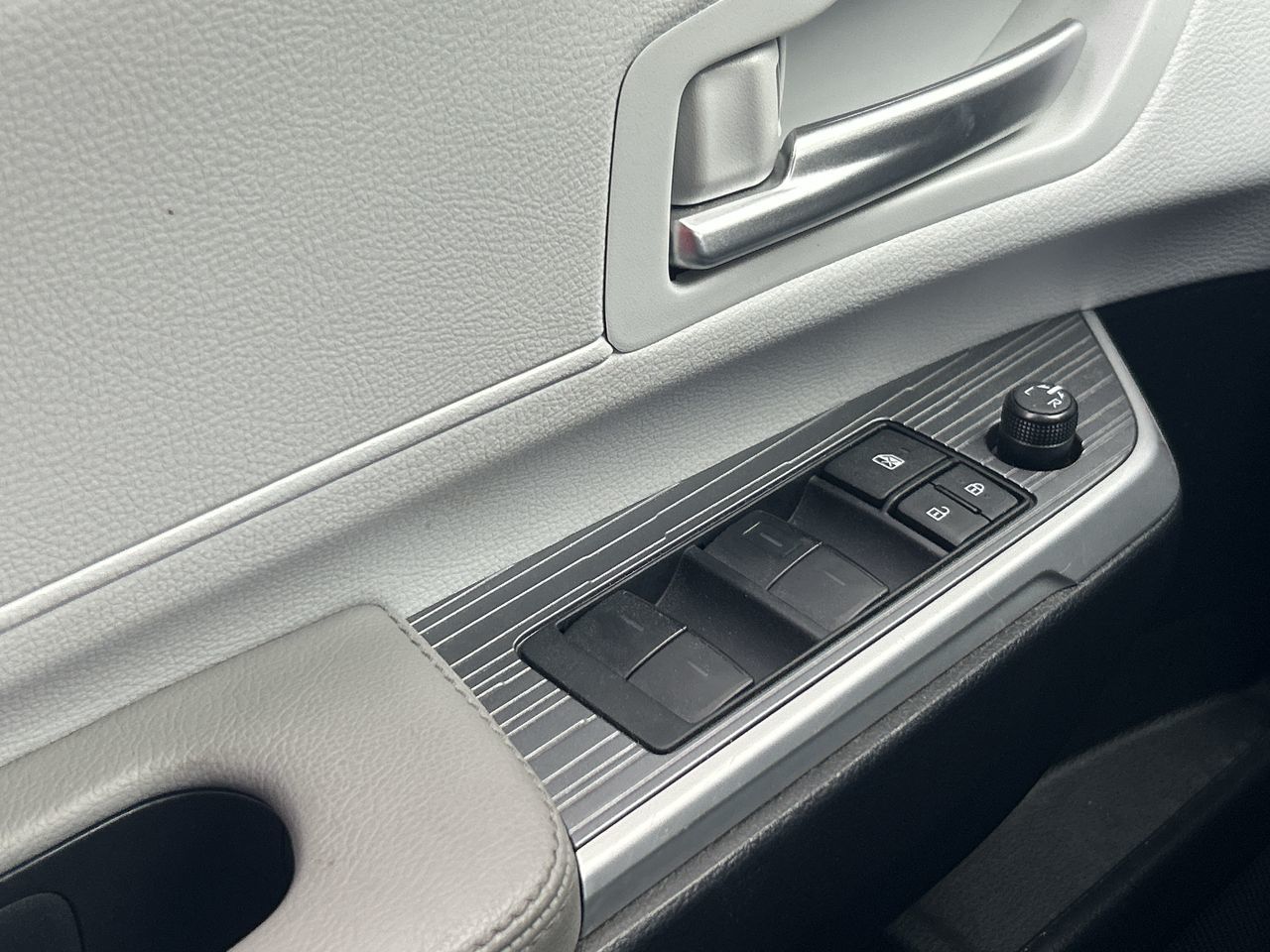 2025 Toyota Sienna Hybrid