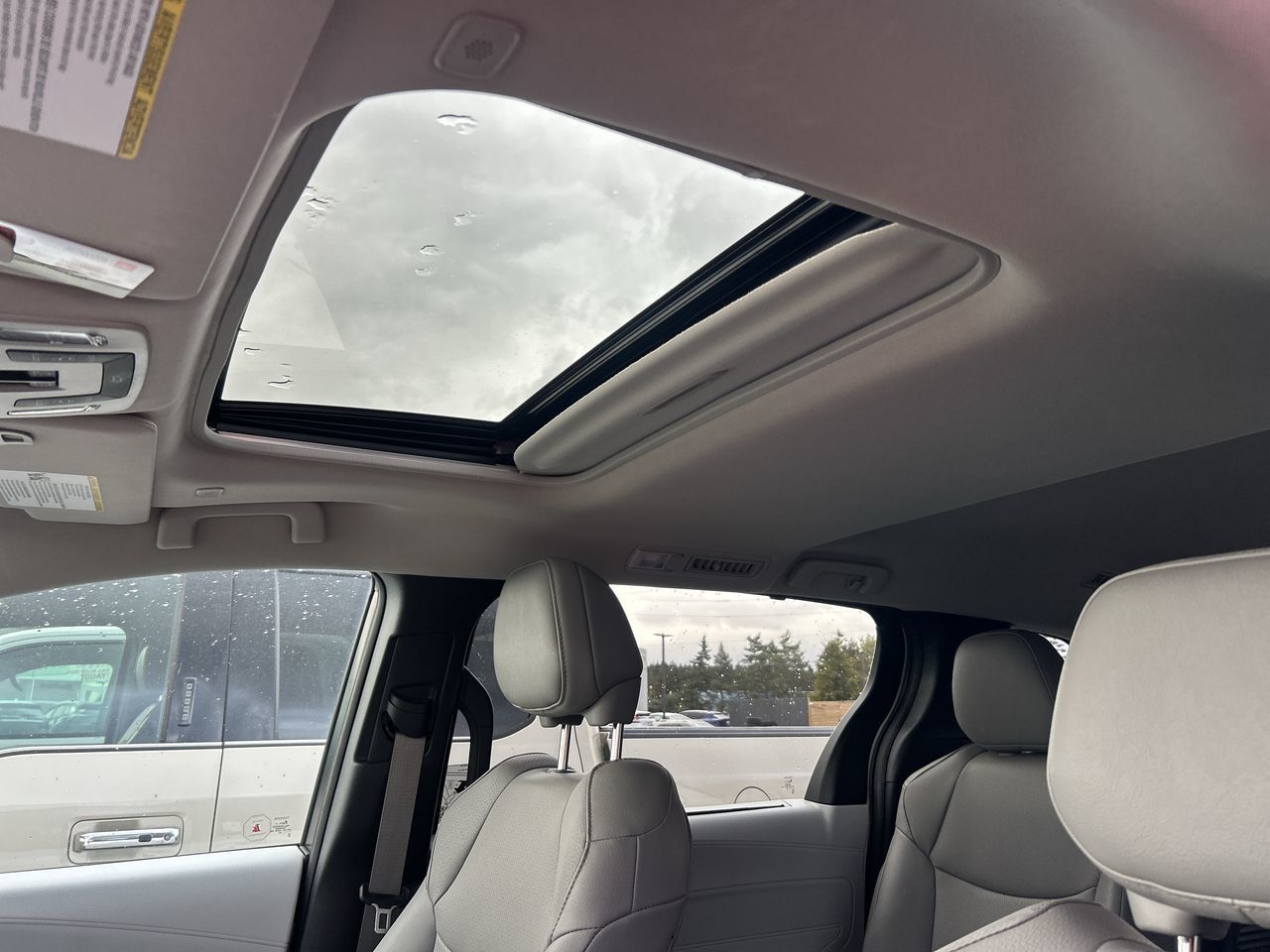 2025 Toyota Sienna Hybrid