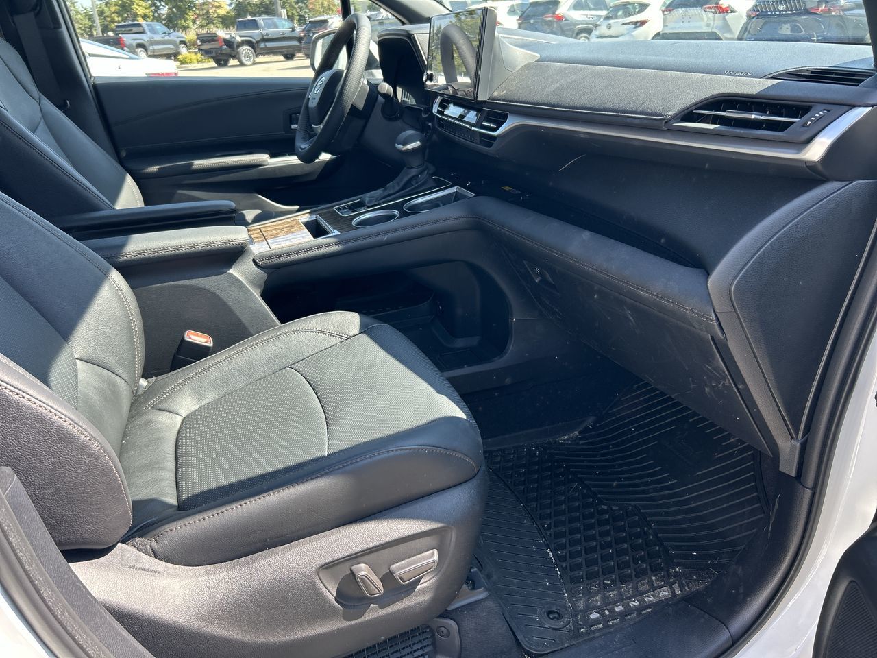 2025 Toyota Sienna Hybrid