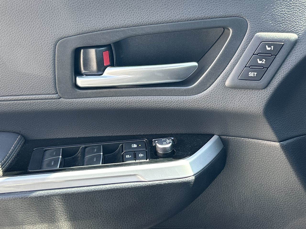 2025 Toyota Sienna Hybrid