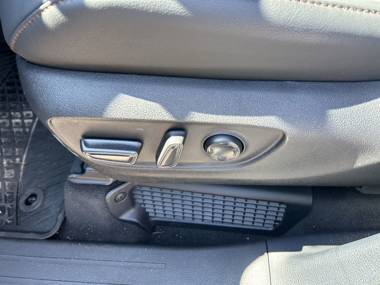 2025 Toyota Sienna Hybrid