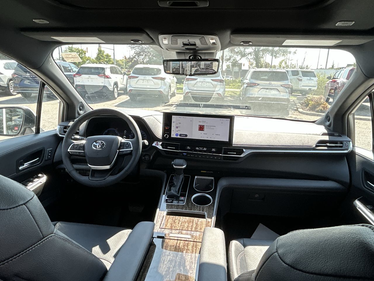 2025 Toyota Sienna Hybrid