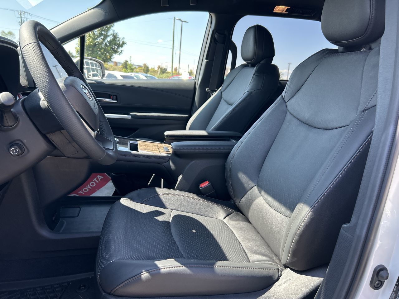 2025 Toyota Sienna Hybrid