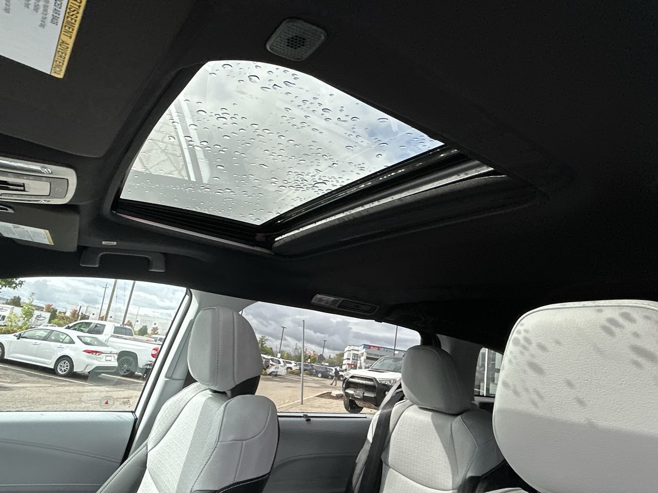 2025 Toyota Sienna Hybrid