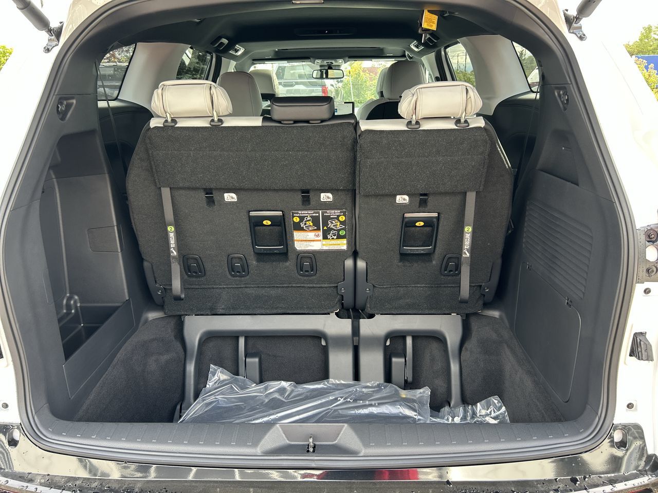 2025 Toyota Sienna Hybrid