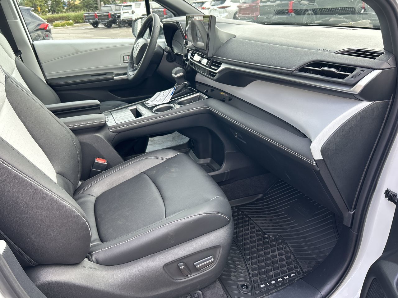 2025 Toyota Sienna Hybrid