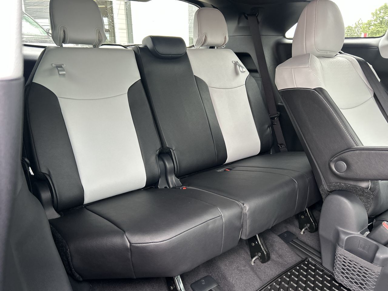 2025 Toyota Sienna Hybrid