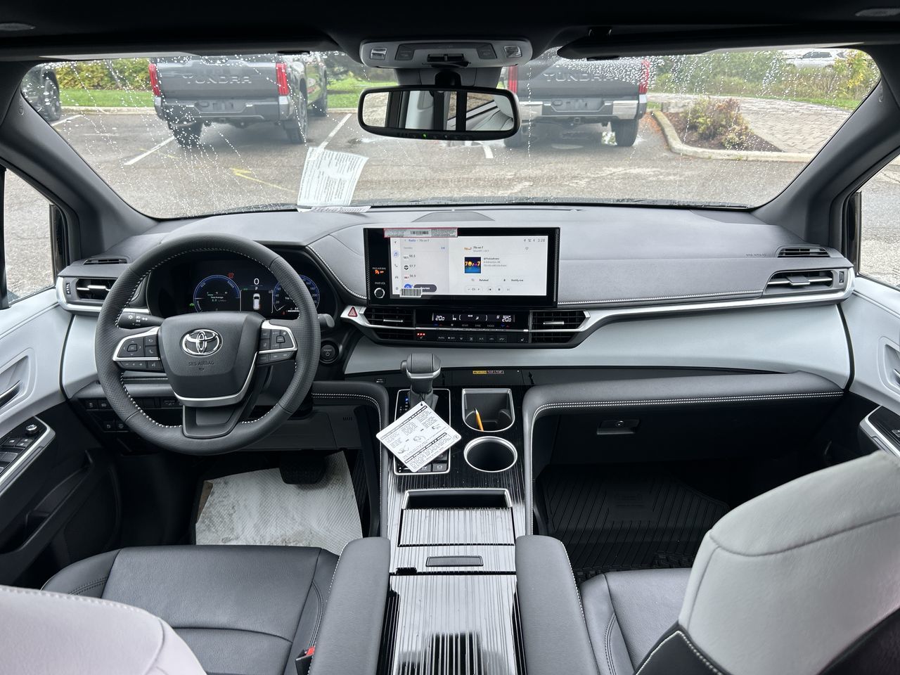 2025 Toyota Sienna Hybrid