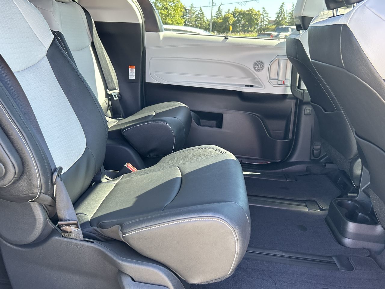 2025 Toyota Sienna Hybrid