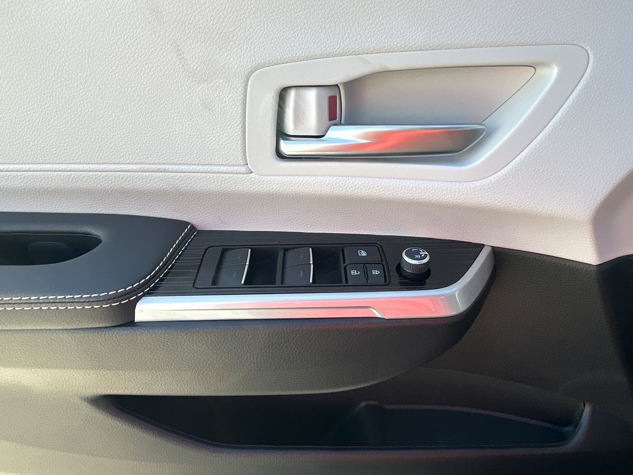 2025 Toyota Sienna Hybrid