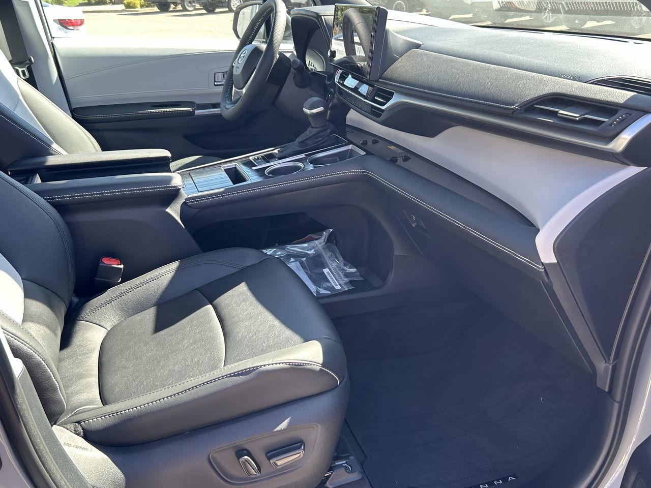 2025 Toyota Sienna Hybrid