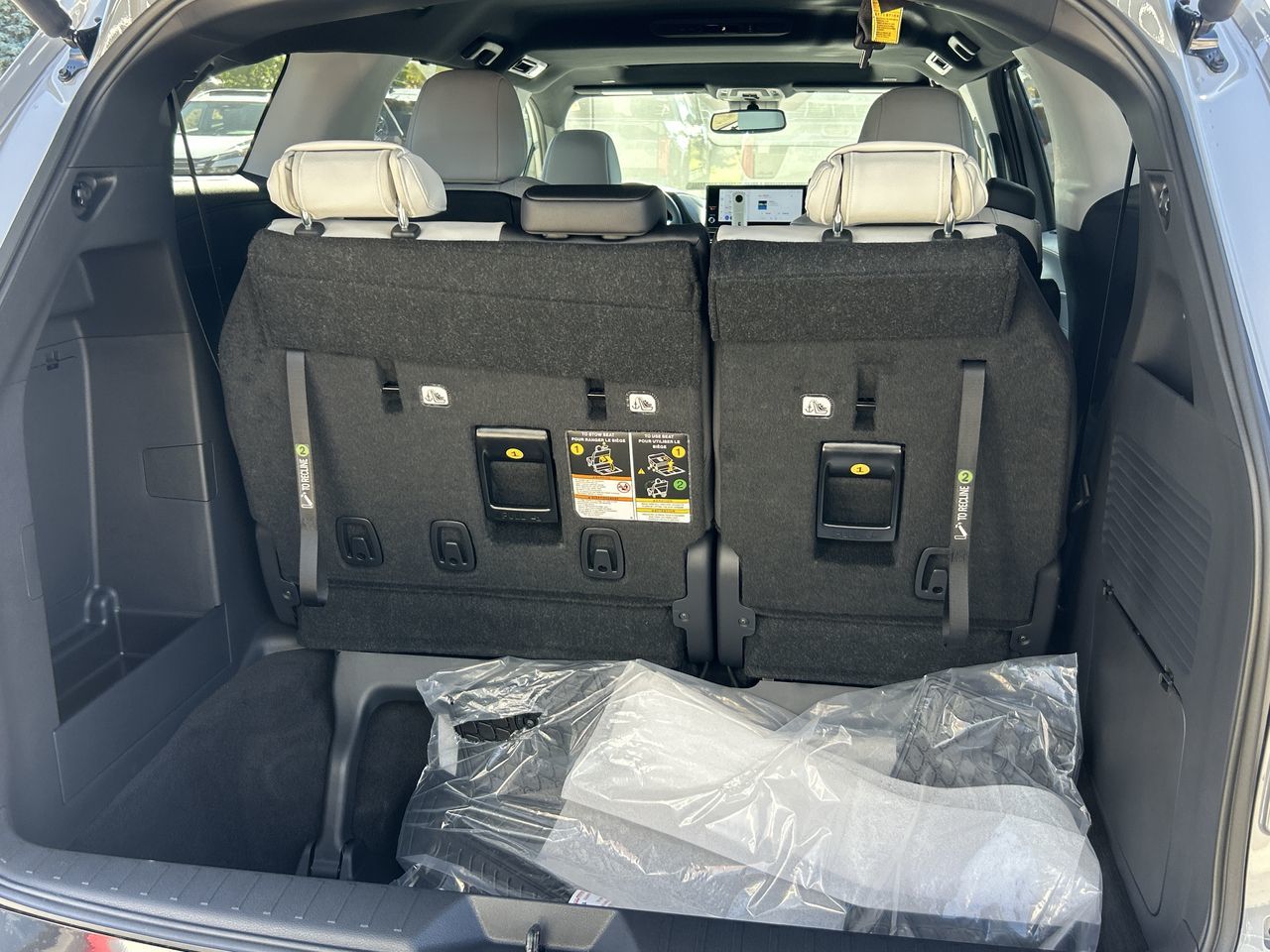 2025 Toyota Sienna Hybrid