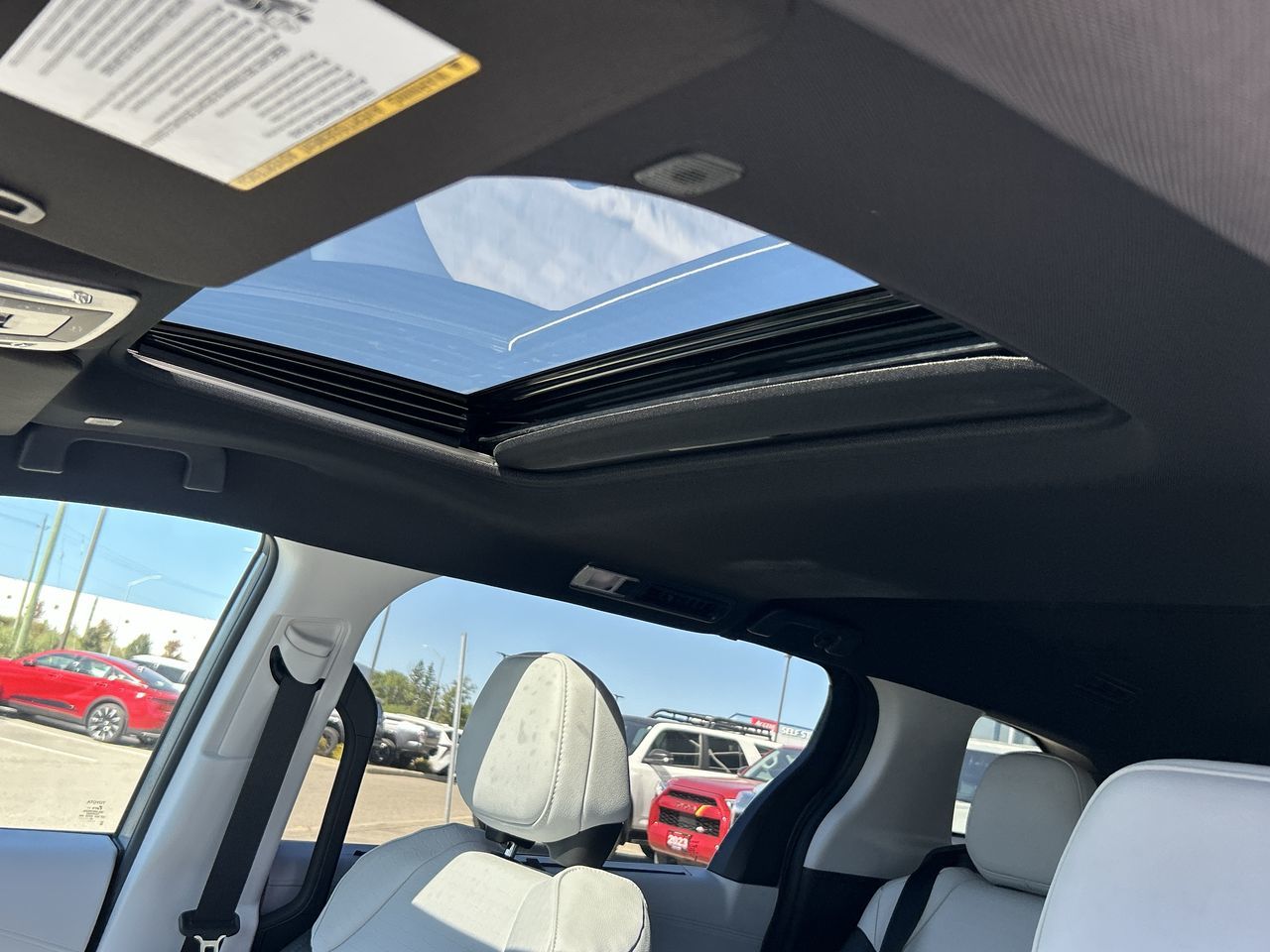 2025 Toyota Sienna Hybrid