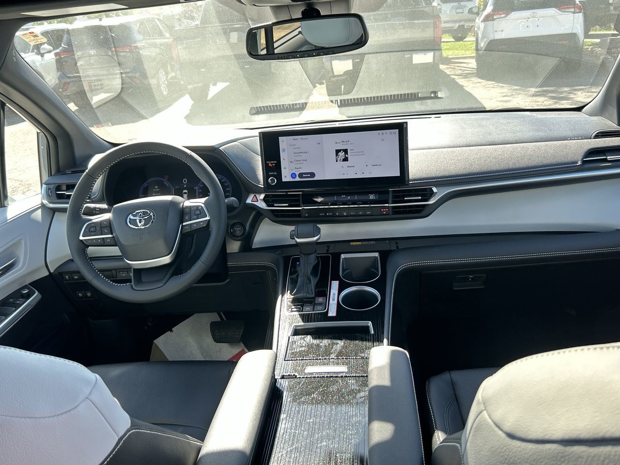 2025 Toyota Sienna Hybrid