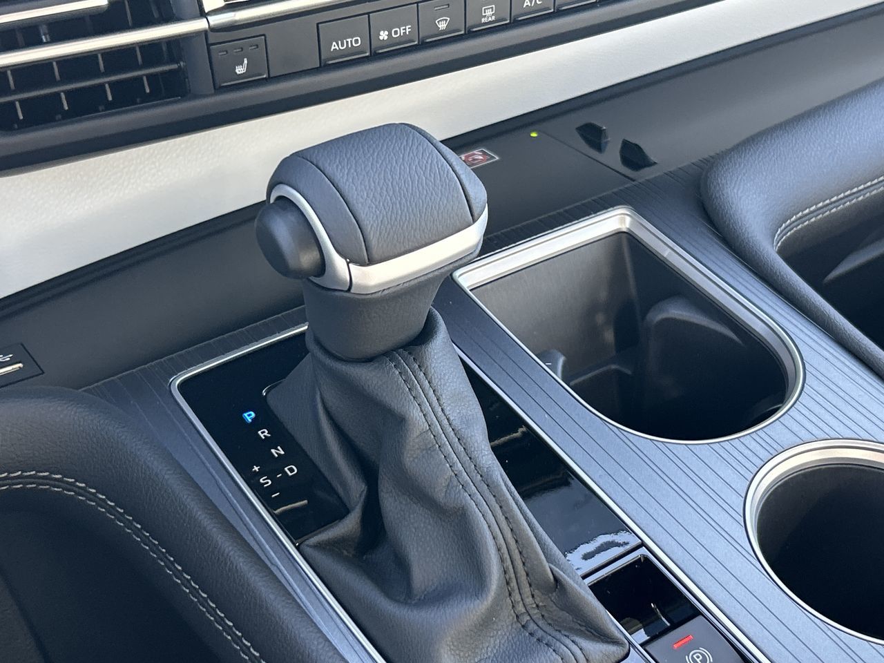 2025 Toyota Sienna Hybrid