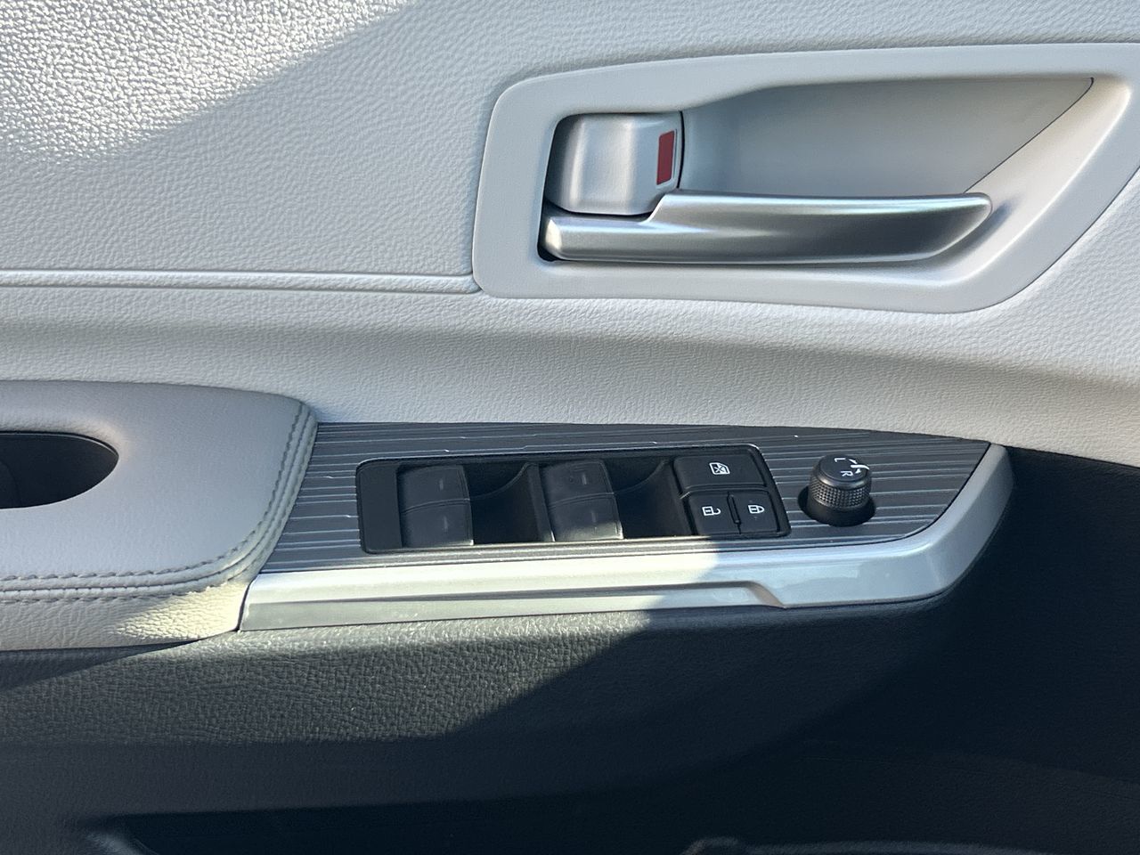 2025 Toyota Sienna Hybrid