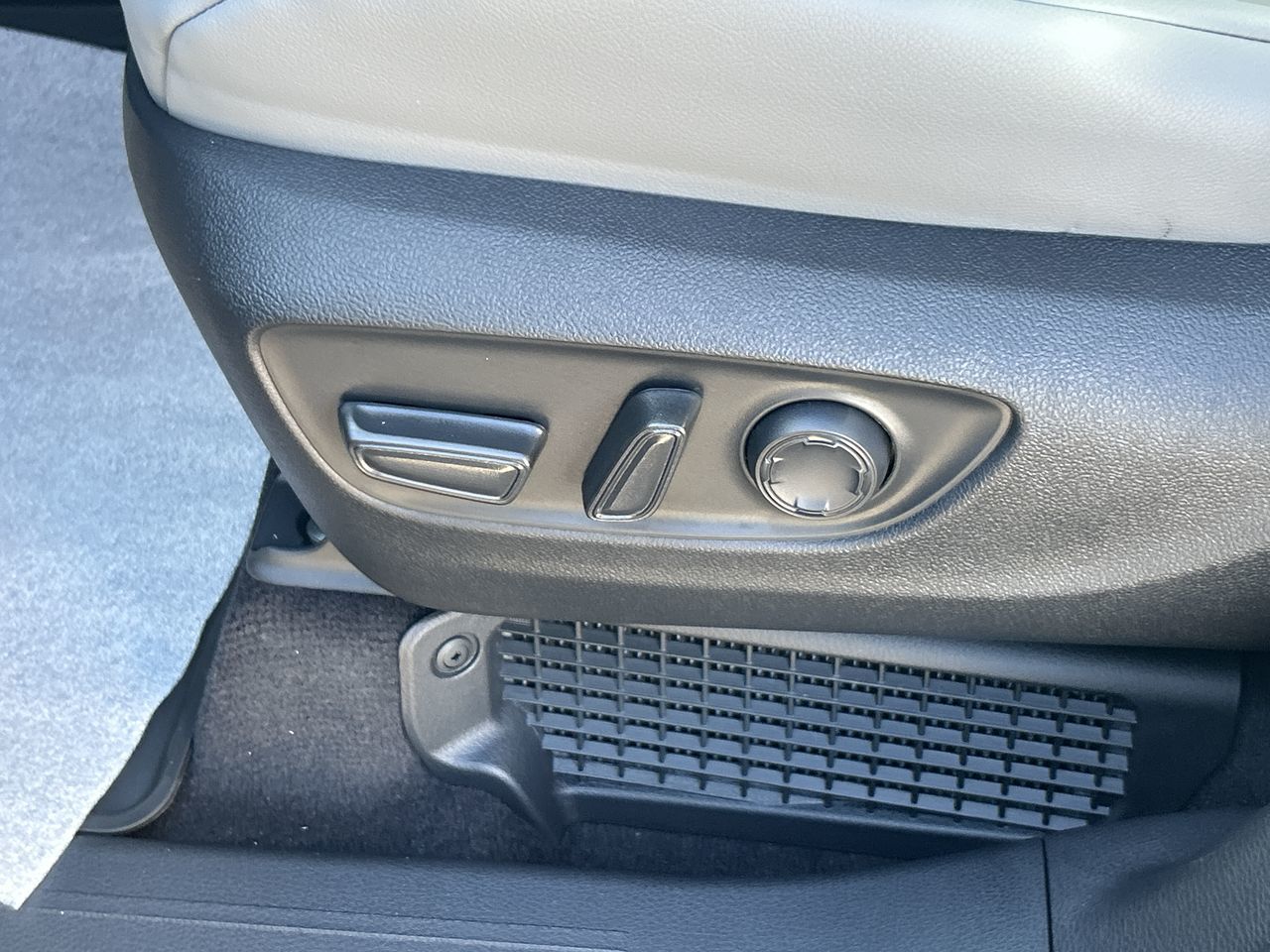 2025 Toyota Sienna Hybrid