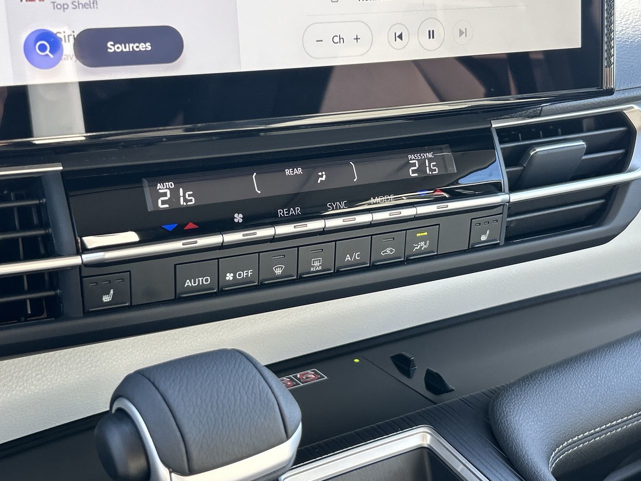 2025 Toyota Sienna Hybrid