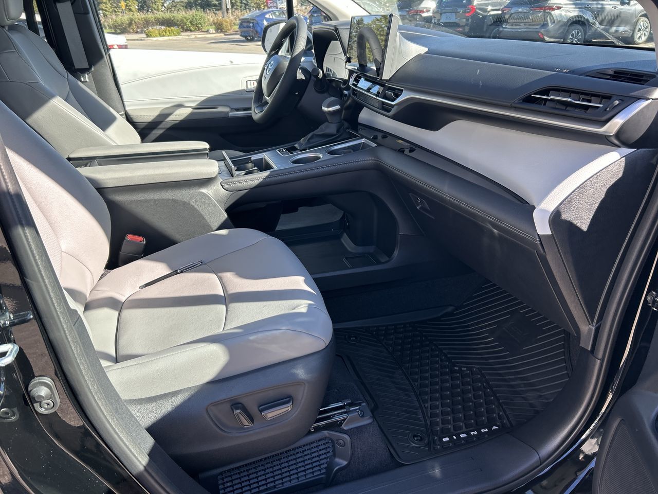 2025 Toyota Sienna Hybrid