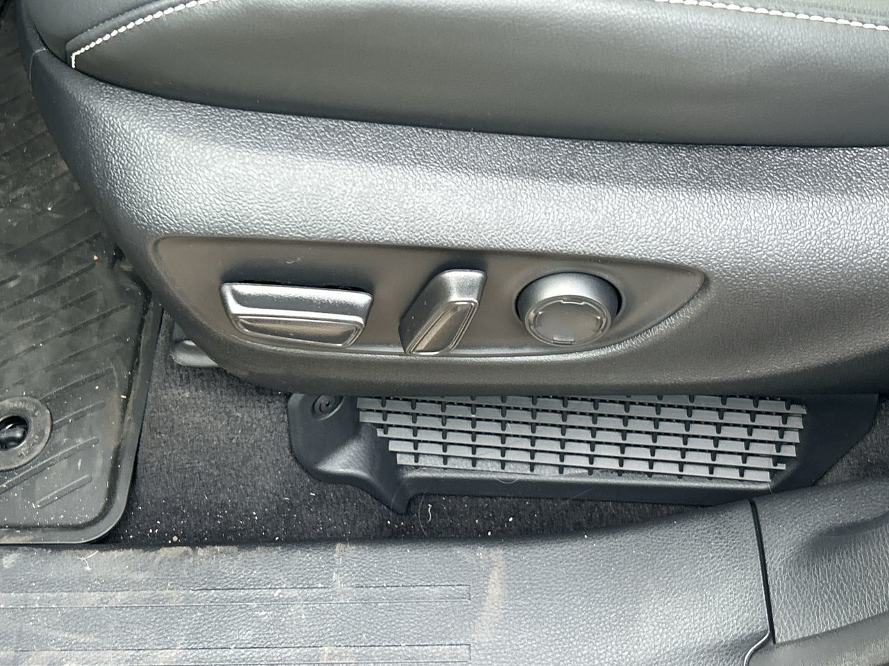 2025 Toyota Sienna Hybrid