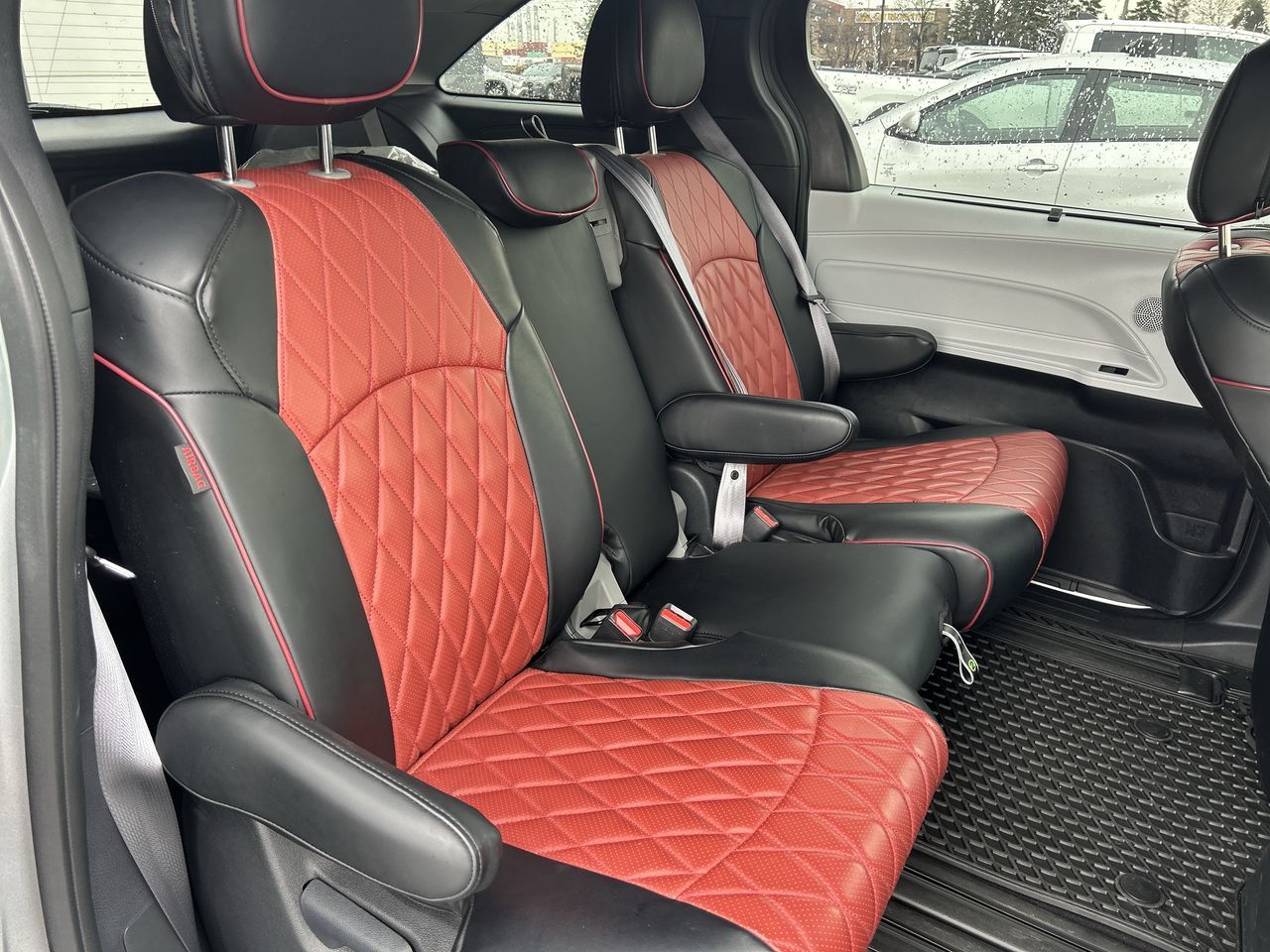 Toyota Sienna Hybrid  2025 à Bolton, Ontario