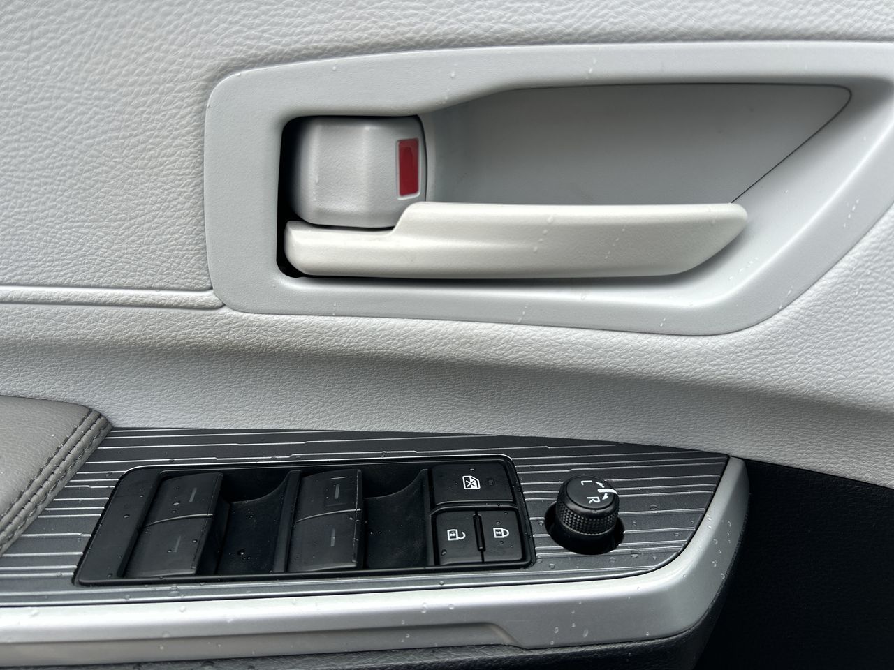 Toyota Sienna Hybrid  2025 à Bolton, Ontario