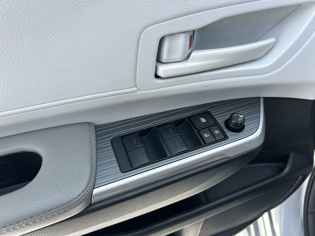 2025 Toyota Sienna Hybrid