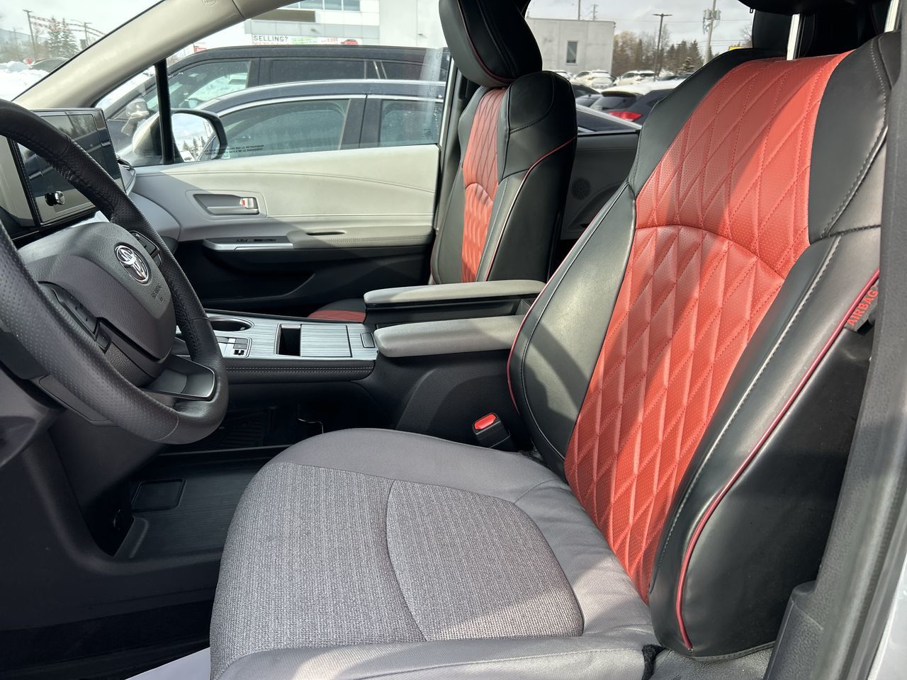 2025 Toyota Sienna Hybrid